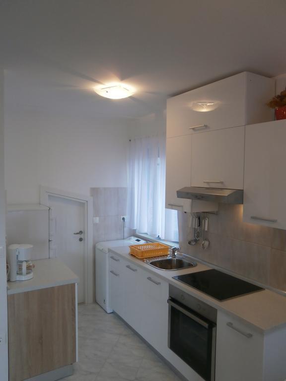 Apartments Crncic Šilo Cameră foto