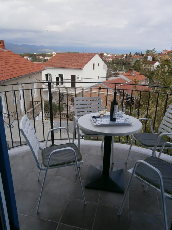 Apartments Crncic Šilo Cameră foto