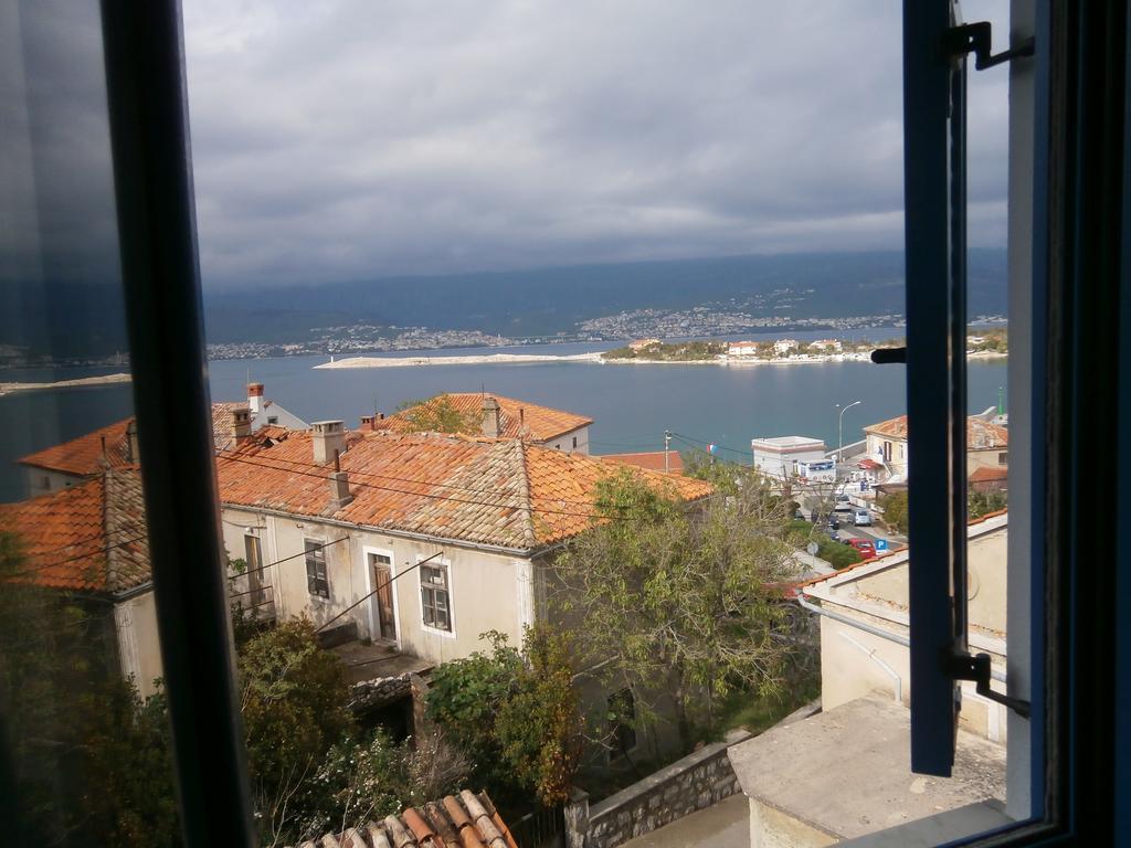 Apartments Crncic Šilo Cameră foto