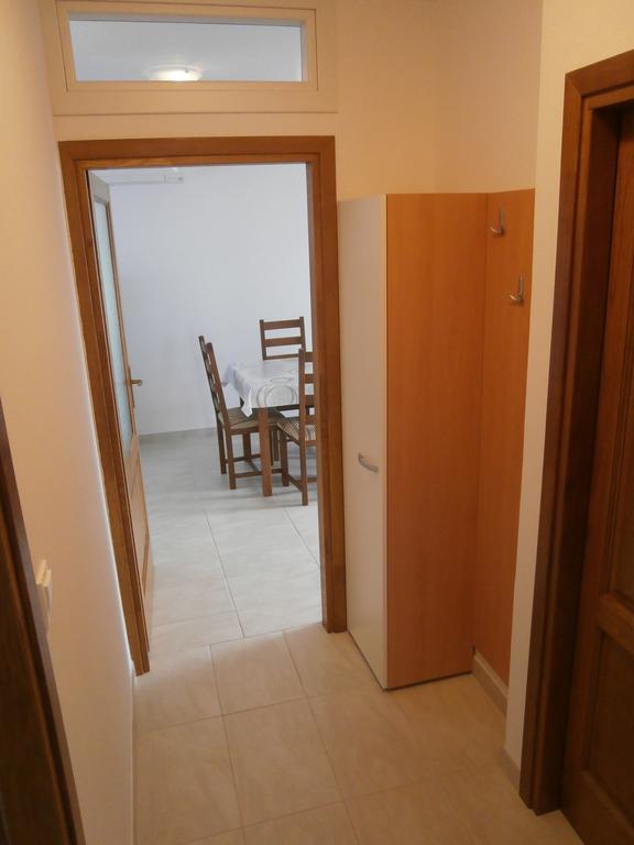 Apartments Crncic Šilo Cameră foto