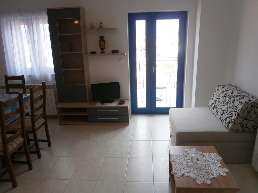 Apartments Crncic Šilo Cameră foto